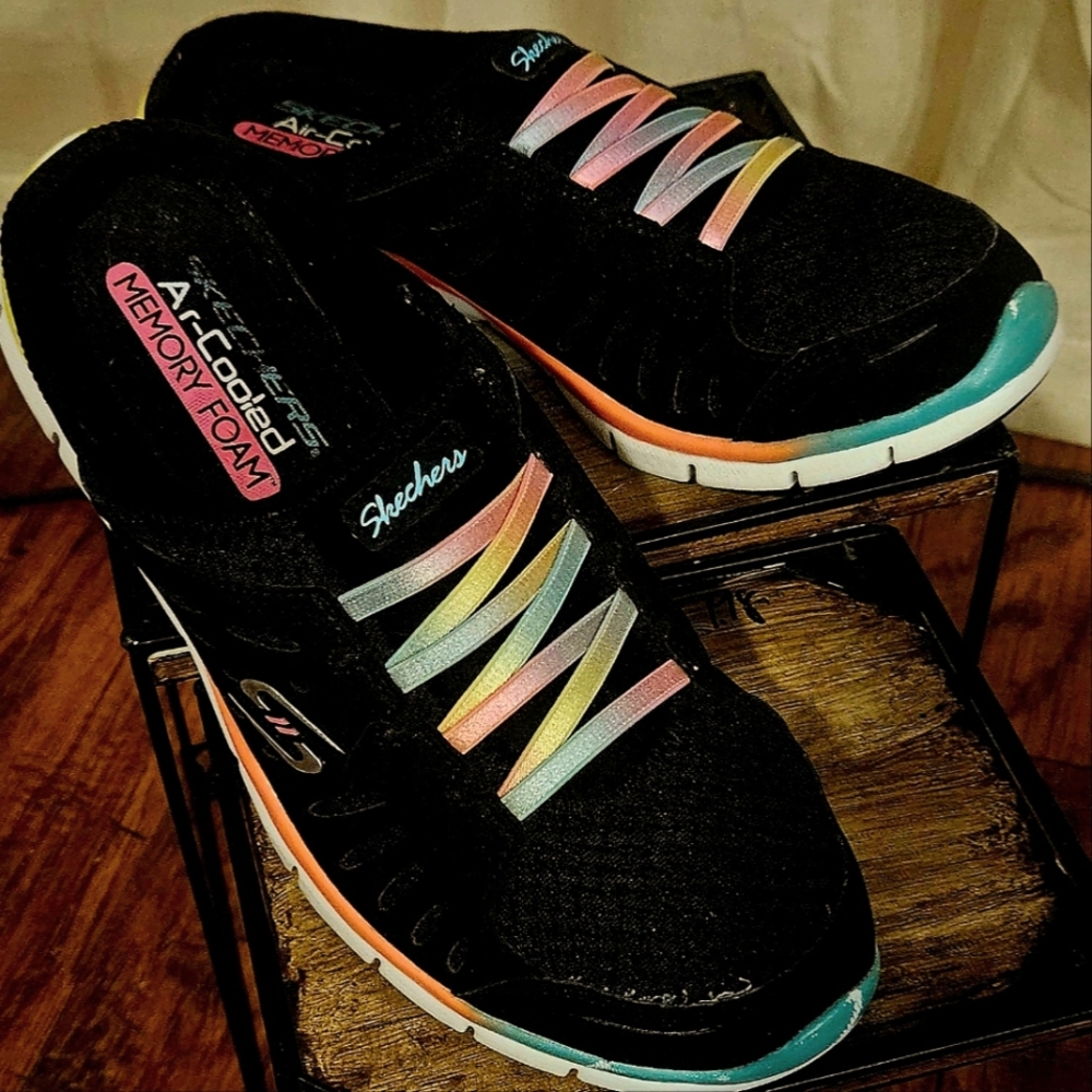 Skechers Black Sneakers with Lace-Up Design and Grippy Sole